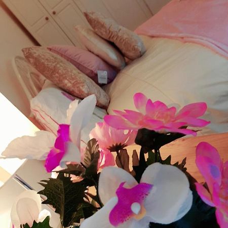 Main Street Apartment Carrick on Shannon Esterno foto