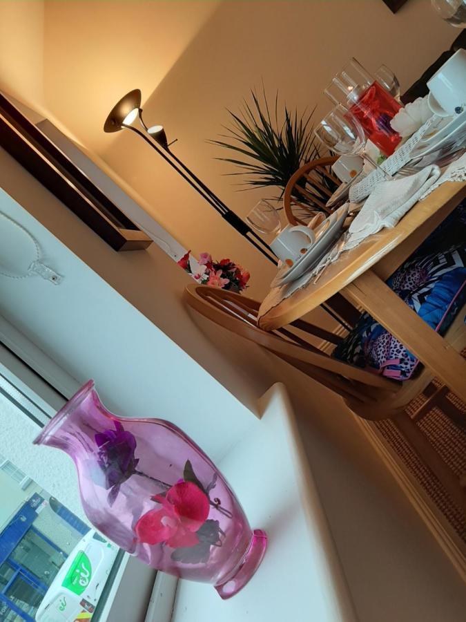 Main Street Apartment Carrick on Shannon Esterno foto